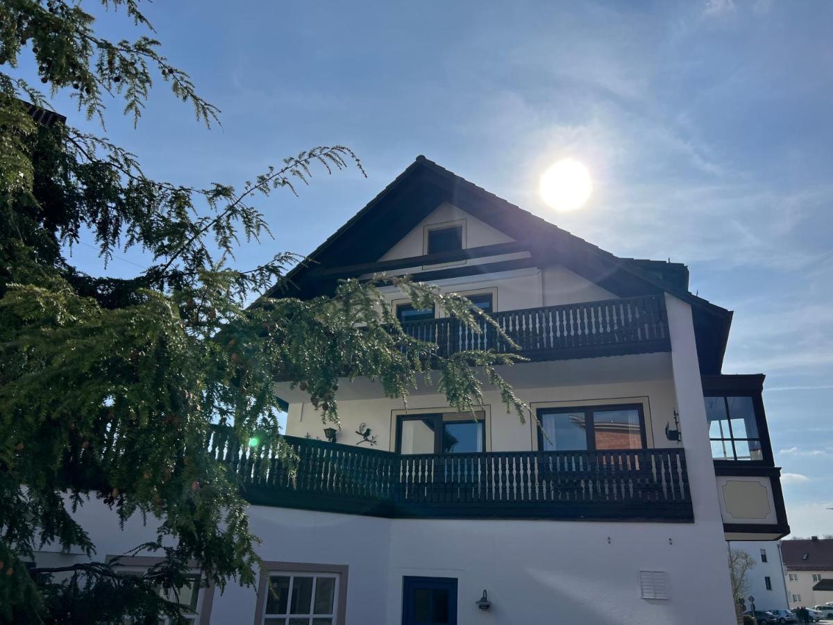 Aparthotel Parsberg Lferstl Exteriör bild