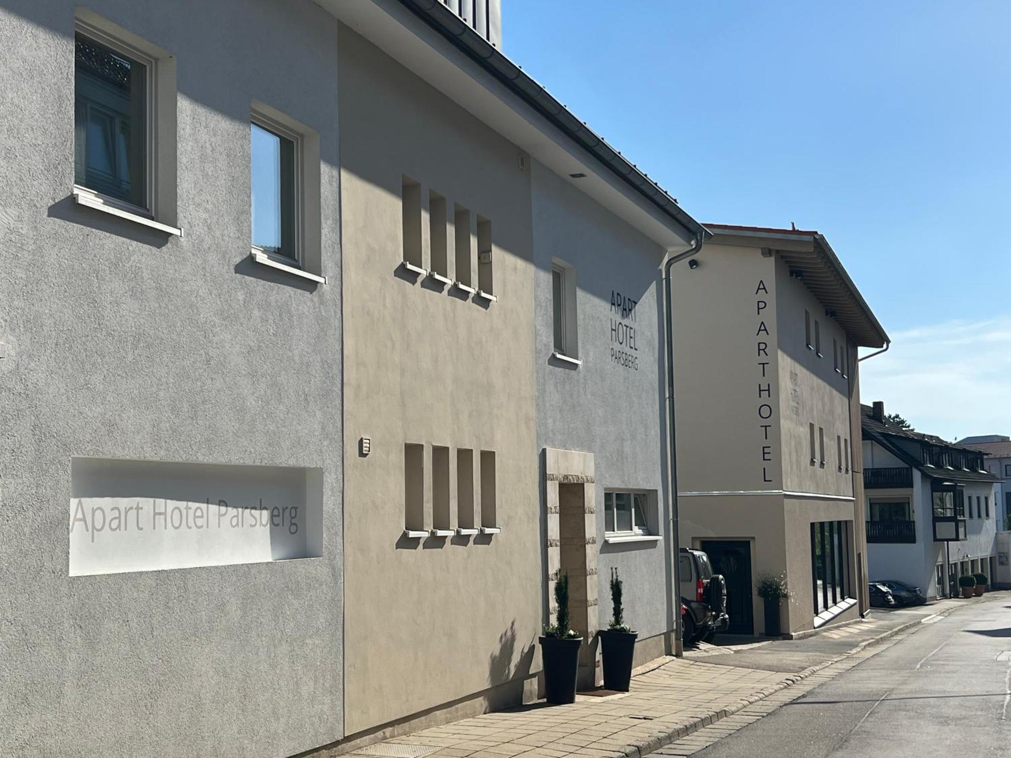 Aparthotel Parsberg Lferstl Exteriör bild
